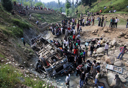 Baba reshi Acciedent Baba reshi Acciedent