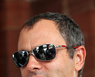 Omar Offers Geelani A Chopper Ride To Hindu Cave