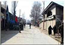 The para-military forces had placed concertina wires on the road leading to the village of Afzal Guru in Sopore --Photo: Abid Nabi