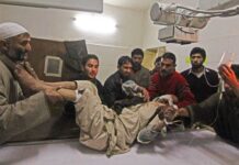 40 Injured As Vehicle Turns Turtle In Pulwama