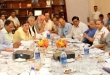 Governor For Opening Generic Drug Stores At District And Tehsil Levels
