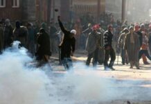 Stone pelting protests erupt in Shopian town