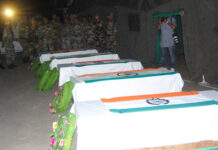 Army Chief arrives in Jammu, lays wreaths on the coffins