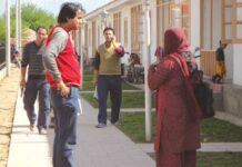 Speed Up Process To Hand Over Flats To Pandit Families In Kashmir; Khan To Executing Agencies