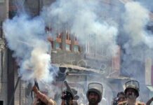 Violent clashes in down town after Friday prayers