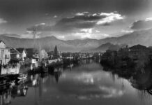 Jhelum Flowing Closer To Flood Level, Discharge Decreasing In South