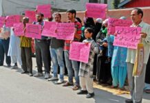 Family of Khan Sopori Decries Alienated, Holds Protest, Sit-In