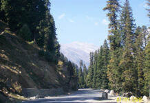 Mughal Road Reopens After Landslide Cleared In Poonch
