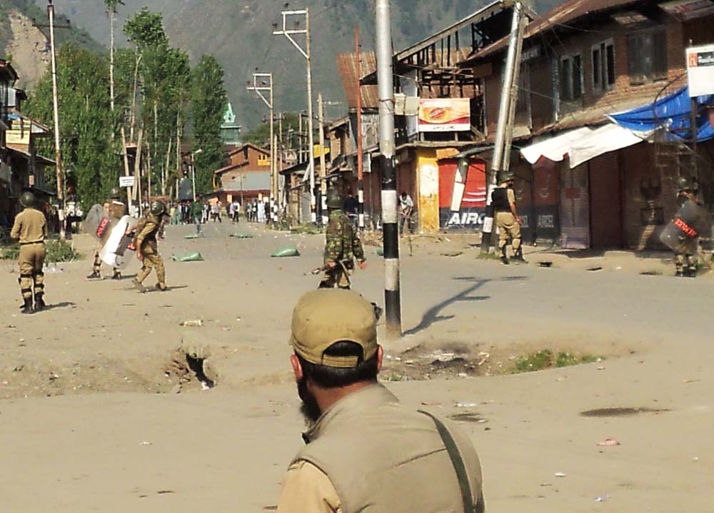 At Loggerheads: In Old town Baramulla, the streets weren't quiet for the day. 