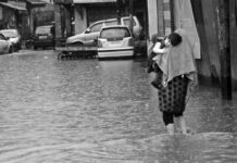 Kashmir Flooded: Grim Pictures