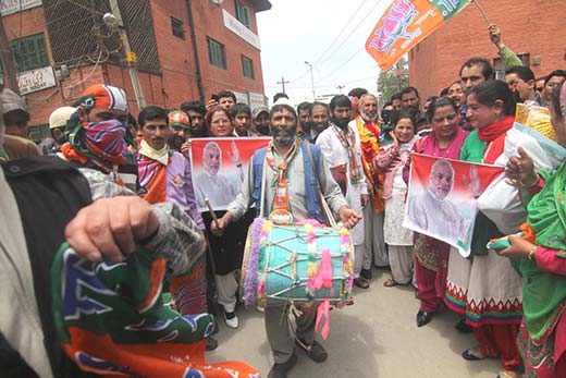 BJP supporters celebrating BJP’s win in 2014 parliamentary elections. Pic: Bilal Bahadur