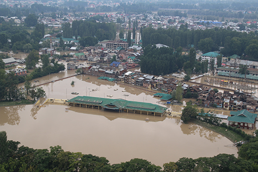 Bakshi-Stadium-Sringar-Submerged-during-Flood-2014