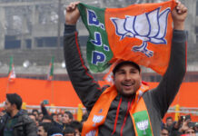 Modi In Valley: 10 Frames