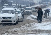 Jammu and Kashmir: Gulmarg Covered in 3 Feet Snow, More Expected