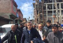 Omar conducts extensive tour of Batamaloo, meets locals