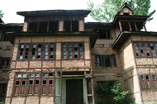 A tradional Kashmiri house. 