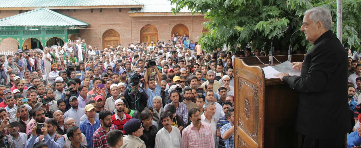CM Mufti Sayeed addressing people at Martyrs graveyard on Monday after paying floral tributes to Martyrs of July 13, 1931.