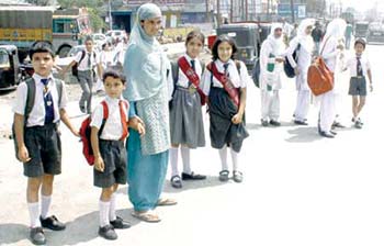 school-children--in-kashmir