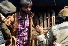 Malik Thrashing: Geelani Calls for ‘Peaceful, Disciplined’ Protests after Friday Prayers