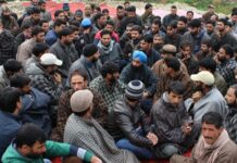Youth PDP Assemble at Bijbehara, Pays Tributes to late Mufti