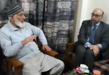 Pak Envoy Basit Calls on Geelani in New Delhi