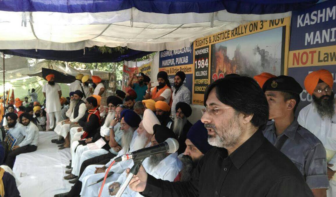 File Photo: Prof SAR Geelani addressing a Conference organized by Dal Khalsa at Jantar Mantar, Delhi in November last year.