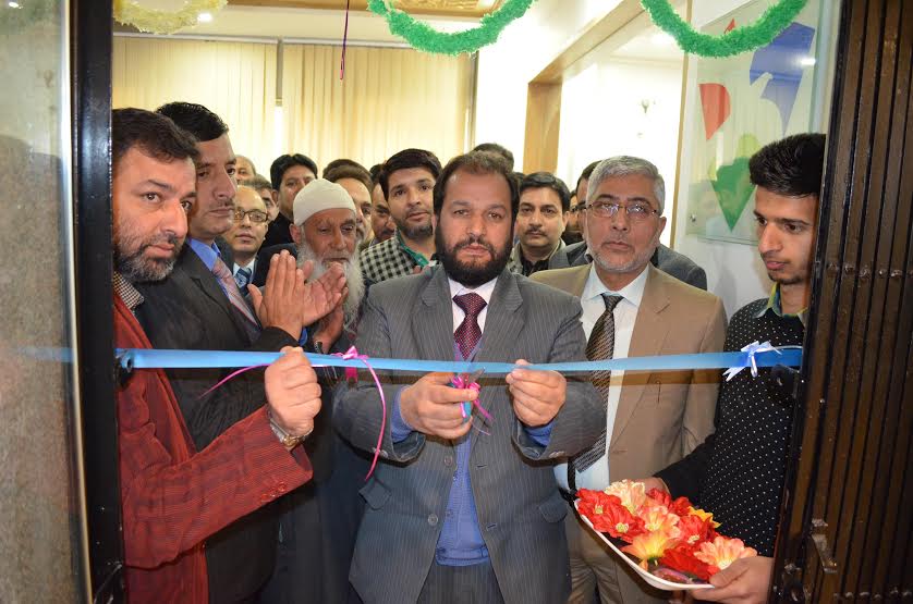 Zonal Head Kashmir Central (II) Tasaduq Ahmad Dar inaugurated the business unit and a new premises for Cluster (II) Ganderbal in presence of Cluster Head Shafat Maqbool Kitab.