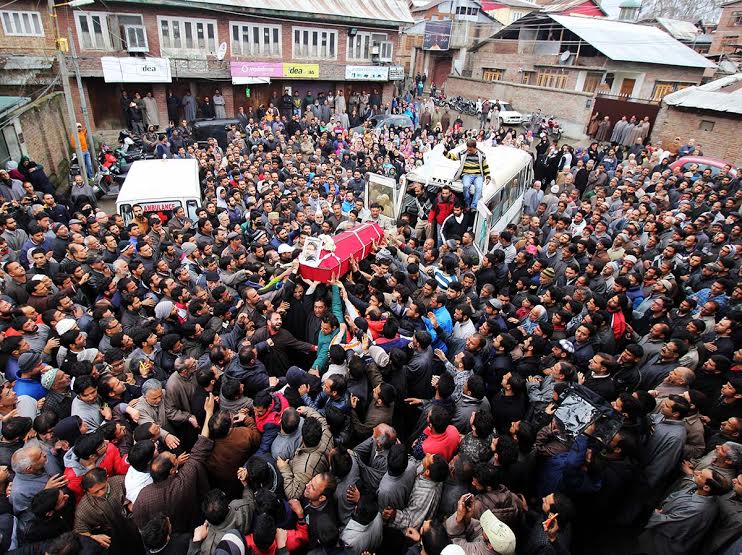 Yasir's body reached his around 1 Pm on Saturday. (KL Image: Bilal Bahadur)