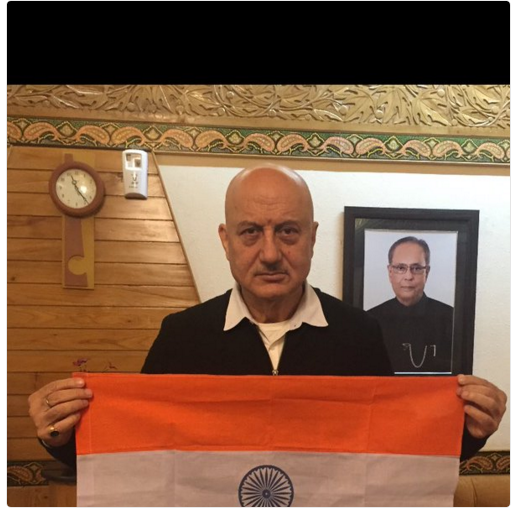 The picture recorded by his accomplice, Ashok Pandit, Anupam Kher shared on Twitter after being sent home from Srinagar airport. (Downloaded @ 06: 41 PM, April 10, 2016)