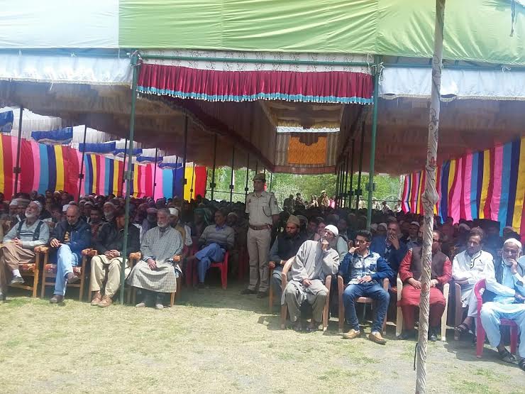 Awaami Mulaakat at Shopian on April 26, 2016 1