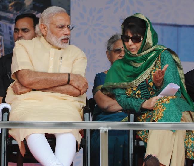 CM Mehbooba Mufti with PM Modi at a public rally in Katra on April 19, 2016.