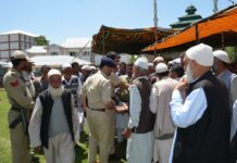 Police Hold Public Meeting in Pulwama