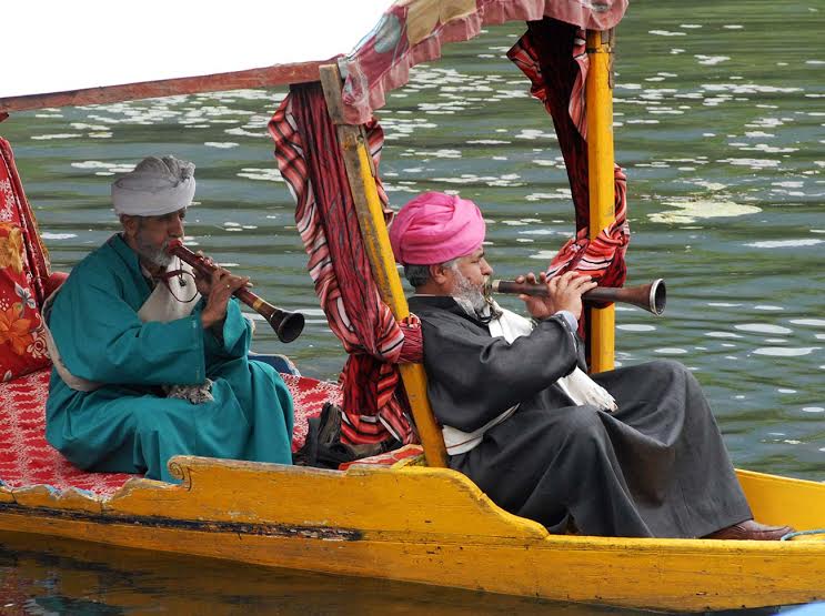 Shikara Race in Dal Lake on April 20, 2016 6