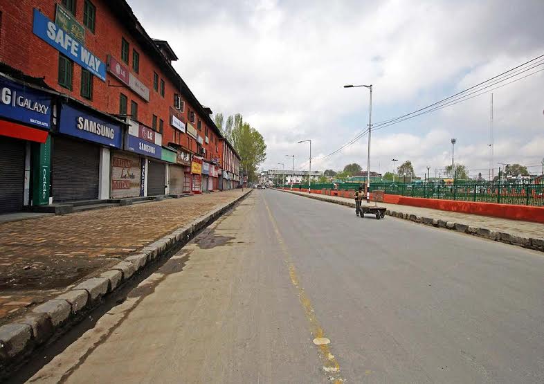 A deserted view of Lal Chowk on April 12, 2016 as Kashmir observed shutdown against the attacks on Kashmiri students in mainland India. (KL Image: Bilal Bahadur)