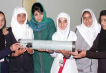 CM Joins Students, Watches ‘Transit of Mercury’ at KU