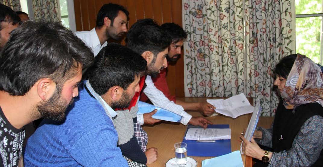 CM Mehbooba with Youth of Valley on May 07, 2016 at Srinagar banquet hall 1