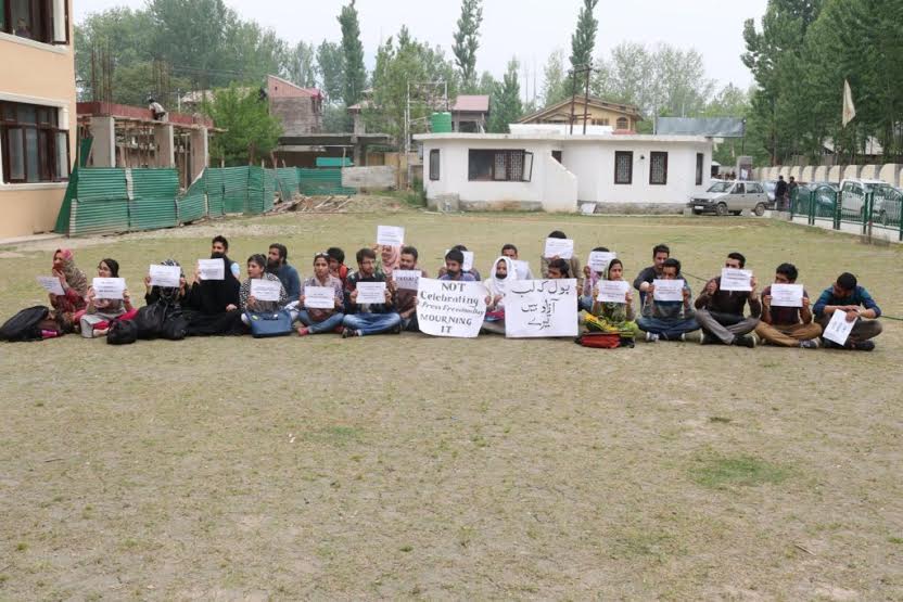 CUK students protest on May 03, 2016 in presence of Div Com, Dir Information 1