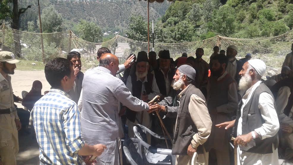 Er Rasheed in Keran on May 21, 2016
