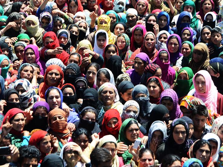 Farooq Ahmad Sheikh Funeral on May 17, 2016 photo by Bilal Bahadur 1