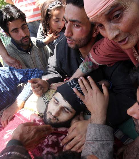 Funeral of militants killed on May 07, 2016 in Pulwama photo by Bilal Bahadur 4