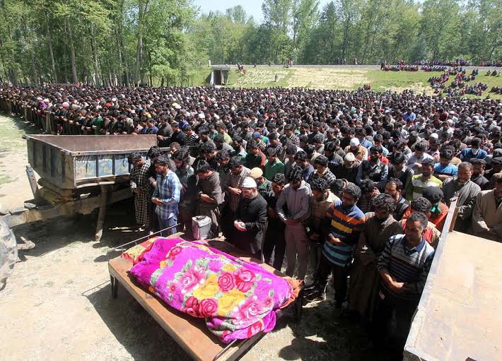 Funeral of militants killed on May 07, 2016 in Pulwama photo by Bilal Bahadur 6