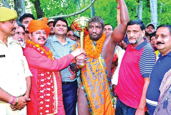 Ishaq-alias-Lalu-of-Bajrangi-Akhara