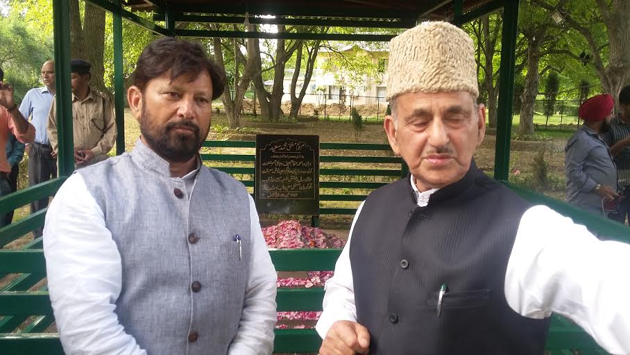 Lal Singh with Mufti Amin at former CM late Mufti Mohammad Sayeed's grave in Bijbehera on May 08, 2016.
