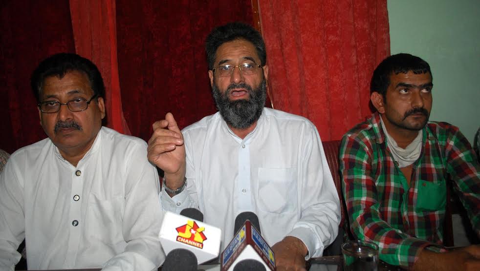 Mohammad Sharief Sartaj speaking at presser in Jammu on May 26, 2016.