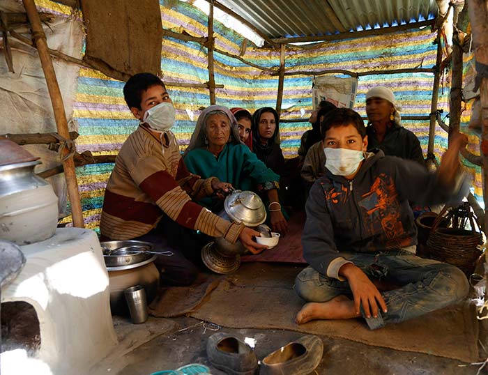 Poor-Family-Pattan
