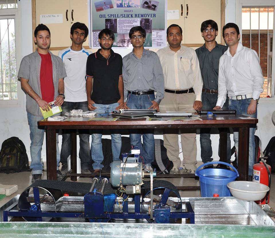 The picture shows Aamir and his team with their Design Practicum project, a device to remove oil spills from water. Mentored by Dr Bharat Rajpurohit, this project won 2nd prize in the Open House.