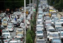 Massive traffic Jam at Parimpora irks commuters