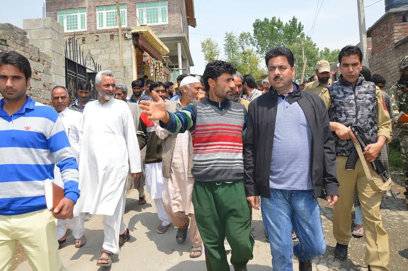 Zahoor Mir in Pampore on May 05, 2016