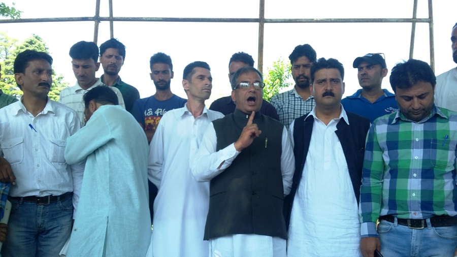 Congress' Hilal Shah and others protesting in Islamabad. 