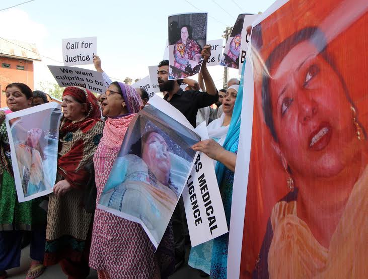 Parents and relatives of a Srinagar woman who was allegedly murdered by her in-laws on May 15 last month Wednesday  staged a protest in Srinagar demanding justice.PHOTO BY BILAL BAHADUR